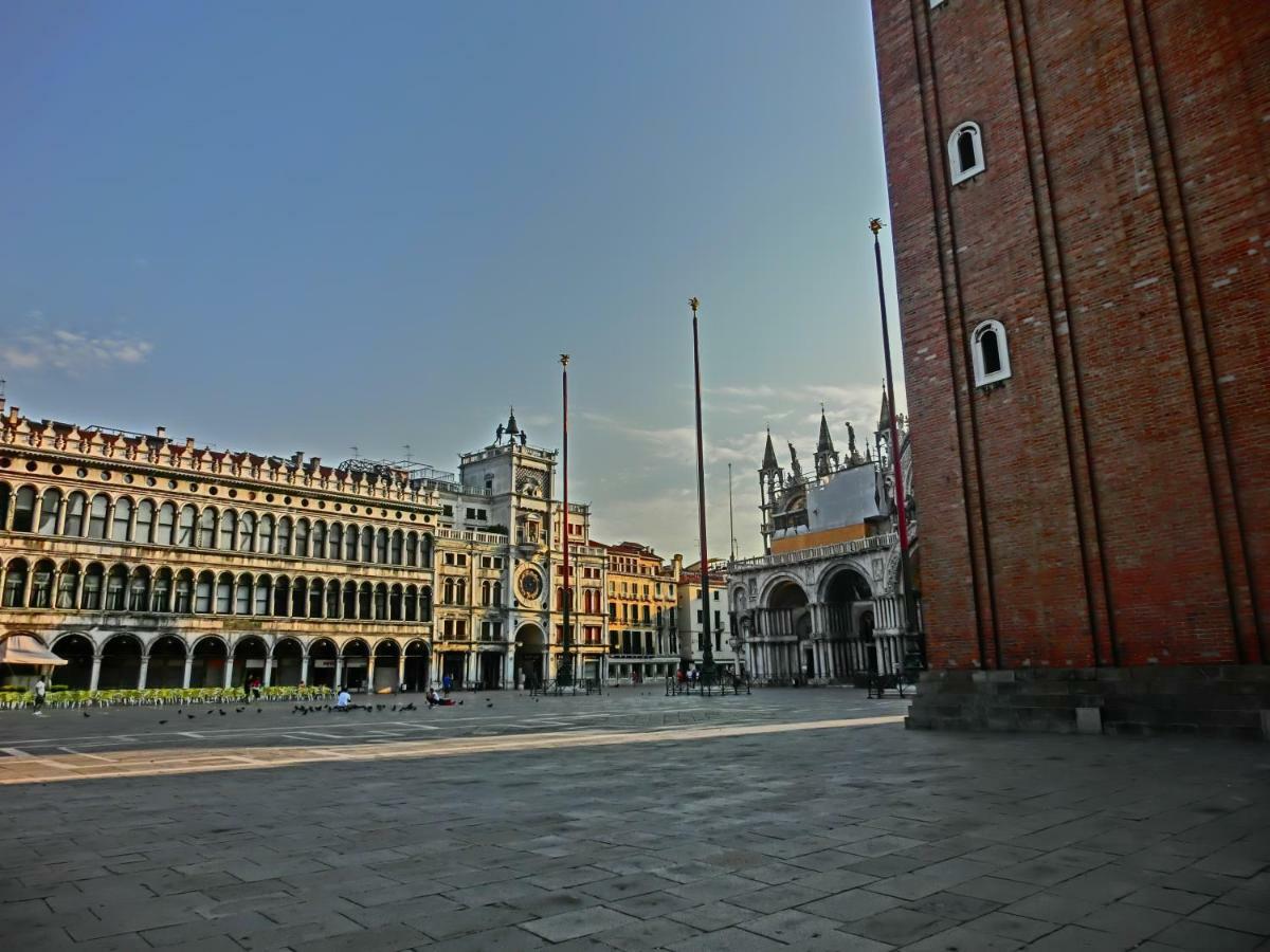 Classic Three Minutes From St Marc'S Square Apartment Venice Ngoại thất bức ảnh