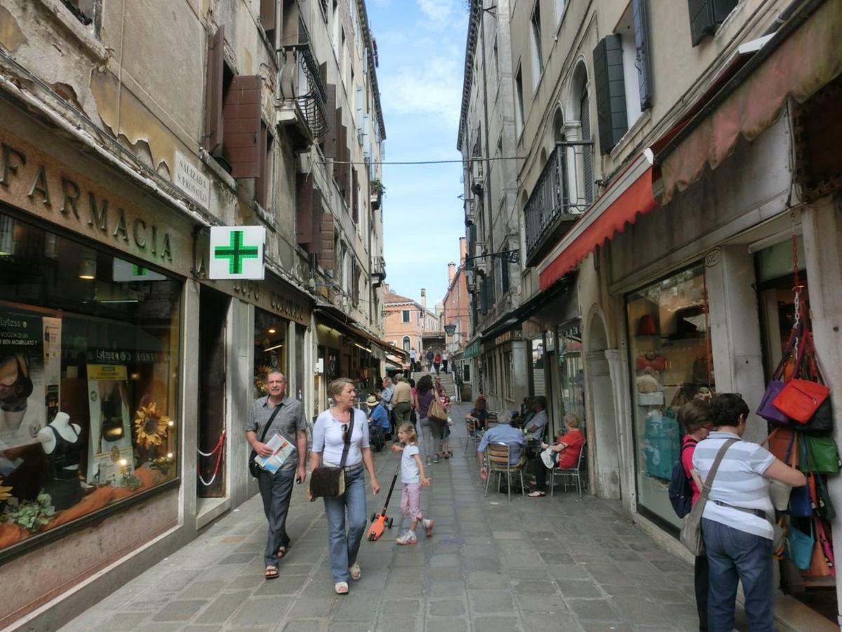 Classic Three Minutes From St Marc'S Square Apartment Venice Ngoại thất bức ảnh